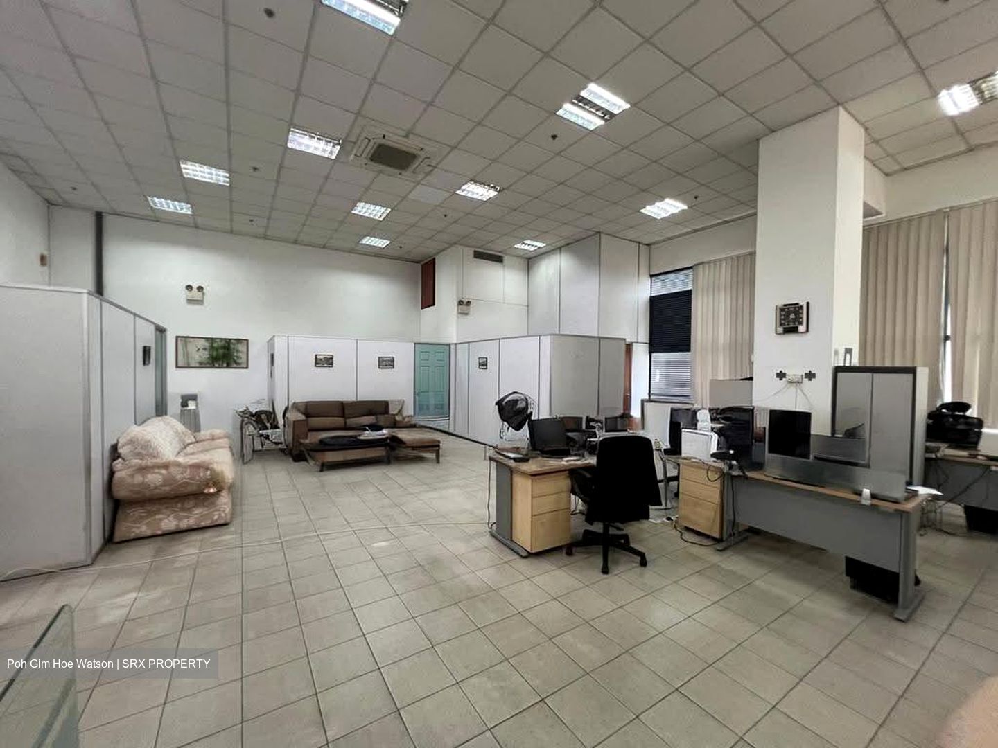 Csi Distribution Centre (D19), Factory #613072931